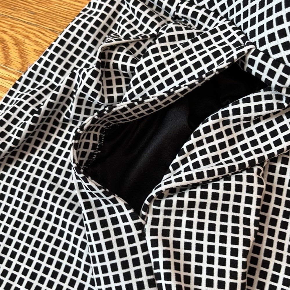 Express Pants - Picture 9 of 9